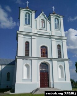 Касьцёл Дабравешчаньня Найсьвяцейшай Дзевы Марыі ў вёсцы Вішнева. Валожынскі раён