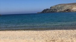 Туристлардан бушап калган пляж