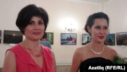 Флорида Иркина (с) һәм Динә Хөсәенова