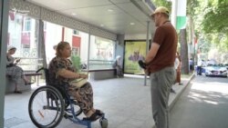 "Маъюбон чӣ кор кунанд?" Норозигӣ аз бастани пиёдагузарҳо дар Душанбе