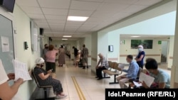 Казан поликлиникасында вакцинага чират