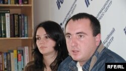 Батьки першокласника Емір-Алі - Лілія та Осман, 3 жовтня 2008р.