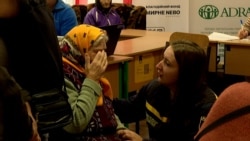 Ukrainian Civilians Evacuate Kupyansk Amid Russian Drone Strikes