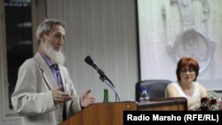 ШагIир ГIадаллоца авторалъе тIасанкIалъаял гьарулел руго, МахIачхъала, Миллияб библиотека, 20 июнь, 2012 сон.