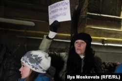 Зоозащитники ждут эвакуации животных.