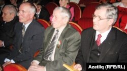 Язучылар Ринат Батталов (у), Ибраһим Биектаулы, Гыймран Сафин, журналист Закуан нуретдин