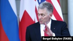 «Це ще один крок на шляху фактично, напевно, придушення свободи слова в Україні і зачистки інформаційного поля країни від незручних і некомфортних інформаційних потоків», – заявив Пєсков