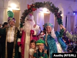 Кыш бабай һәм Кар кызы белән