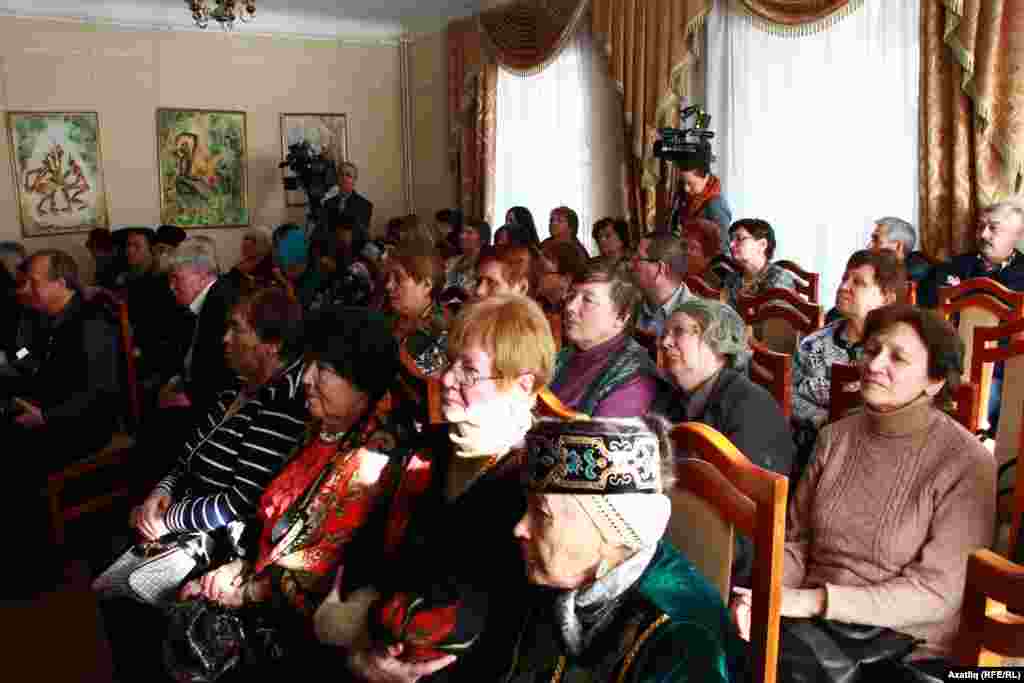 Тукай бүләгенә намзәтләр белән очрашучылар