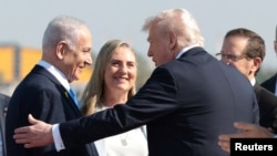 ورود دونالد ترامپ، رئیس‌جمهوری آمریکا، به اسرائیل برای دیدار با خانوادهٔ گروگان‌ها و سخنرانی در کنست