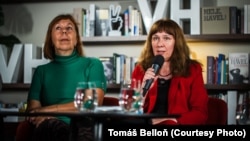 Ольга Дьолог (ліворуч) і Ганна Ситар вже понад три роки працюють у чеському Слов'янському інституті 