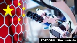 تولید برخی فناوری‌ها در چین به وضوح، کپی‌برداری از تکنولوژی آمریکایی به نظر می‌رسد.