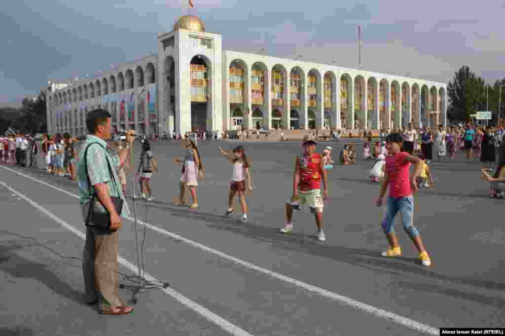 Режиссер репетиций.