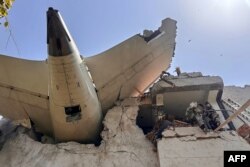 Част от останките на самолета, катастрофирал на 12 юни.