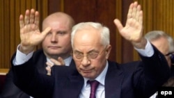 Николай Азаров Украинаның премьер-министрі  кезінде парламентте тұр.Киев, 3 желтоқсан 2013 жыл.