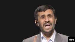 واکنش به سخنان محمود احمدی نژاد در دانشگاه کلمبیا از عناوین برجسته روزنامه های جهان در روز سه شنبه بود.