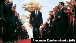 ولادیمیر پوتین در مراسم ادای سوگند ریاست‌جمهوری در کاخ کرملین.