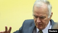 Ратко Младич в залі суду в Гаазі, 16 травня 2012 року