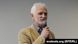 Алесь Бяляцкі, архіўнае фота