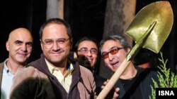 رامبد جوان و برخی از سینماگران در حیاط موزه سینما درخت کاشتند