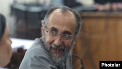 Միքայել արքեպիսկոպոս Աջապահյանը դատարանում, օգոստոս, 2025թ. 