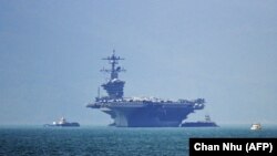 Karl Winson uçar daşaýjy gämi (arhiw suraty)