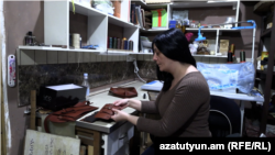 Հասմիկ Սողոմոնյանը արվեստանոցում, Դիլիջան, փետրվար, 2025թ.