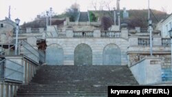 Лестница на миллиард: в Керчи реконструируют архитектурный памятник (фотогалерея)