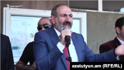 Исполняющий обязанности премьер-министра Армении Никол Пашинян