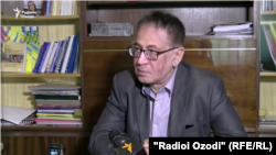Парвиз Муллоҷонов, таҳлилгари тоҷик.