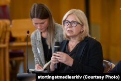 Нобэлеўскую прэмію міра замест Аляся Бяляцкага атрымлівала яго жонка Натальля Пінчук. Яе выступ у парлямэнце Нарвэгіі ў Осла, 8 кастрычніка 2024 году