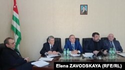 Председатель Контрольной палаты Роберт Аршба отметил большое число нарушений бухгалтерской отчетности