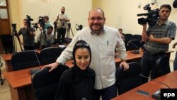 جیسون رضاییان در کنار همسرش، یگانه صالحی