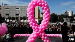 روبان صورتی، نشان ویژه سرطان سینه