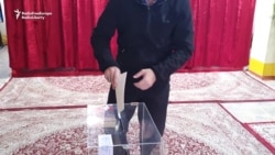 Apparent Ballot Stuffing Filmed During Tajik Polls