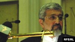 جلسه جمعه شب در ژنو سوئیس با عنوان «چرا انرژی اتمی، حقی مسلم محسوب می شود؟» برگزار شد.