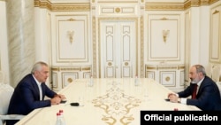 Armenia - Prime Minister Nikol Pashinian meets with businessman Samvel Karapetian in Yerevan, June 24, 2021.