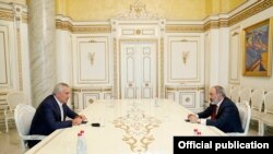 Встреча Пашиняна и Карапетяна в 2021 году