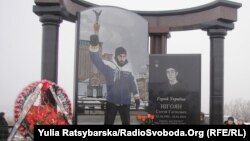 Монумент Сергієві Нігояну в його рідному селі на Дніпропетровщині