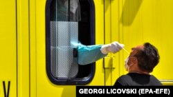 Ентоні Фаучі додав, що хоча й знав про ймовірність виникнення такого спалаху, як нинішня пандемія, швидкість поширення хвороби його здивувала