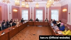 Чарада катнашучылар