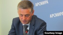 Ахра Аристава считает, что необходимо принять закон о валютном контроле и валютном регулировании