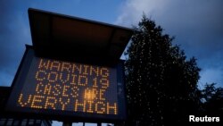 За даними Університету Джонса Гопкінса, кількість померлих від COVID-19 в США за попередню добу досягла 498 880 осіб