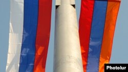 Флаги Армении и России