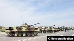 Азербайджан - Танки российского производства в Нахичеване, 7 апреля 2014 г․