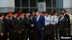 منتقدان آویگدور لیبرمن وزیر دفاع اسرائیل نگران هستند تنش جدید موجب لطمه خوردن تلاش اسرائیل برای گرفتن کمک‌های نظامی از آمریکا شود.