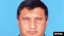 Кузатувчиларнинг айтишларича, Нодир Аҳатовнинг маҳкамага тортилишига унинг касбий фаолияти сабаб бўлган.