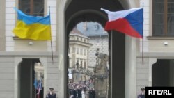 Офіційна церемонія зустрічі Віктора Ющенка з дружиною у Празькому Граді, 24 березня 2009 р.