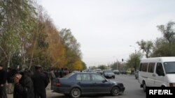 Р.Шаботоевдин туугандары бир жыл үмүт үзбөй келишти  