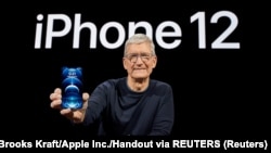 تیم کوک مدیرعامل اپل در مراسم مجازی معرفی آیفون سری ۱۲